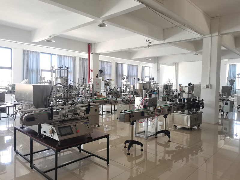 包装机零部件摆放区